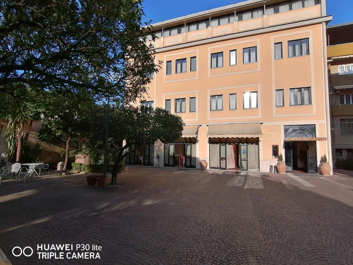Hotel Giardino Degli Aranci Frattamaggiore Exterior foto